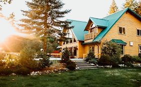 Cowichan River Lodge